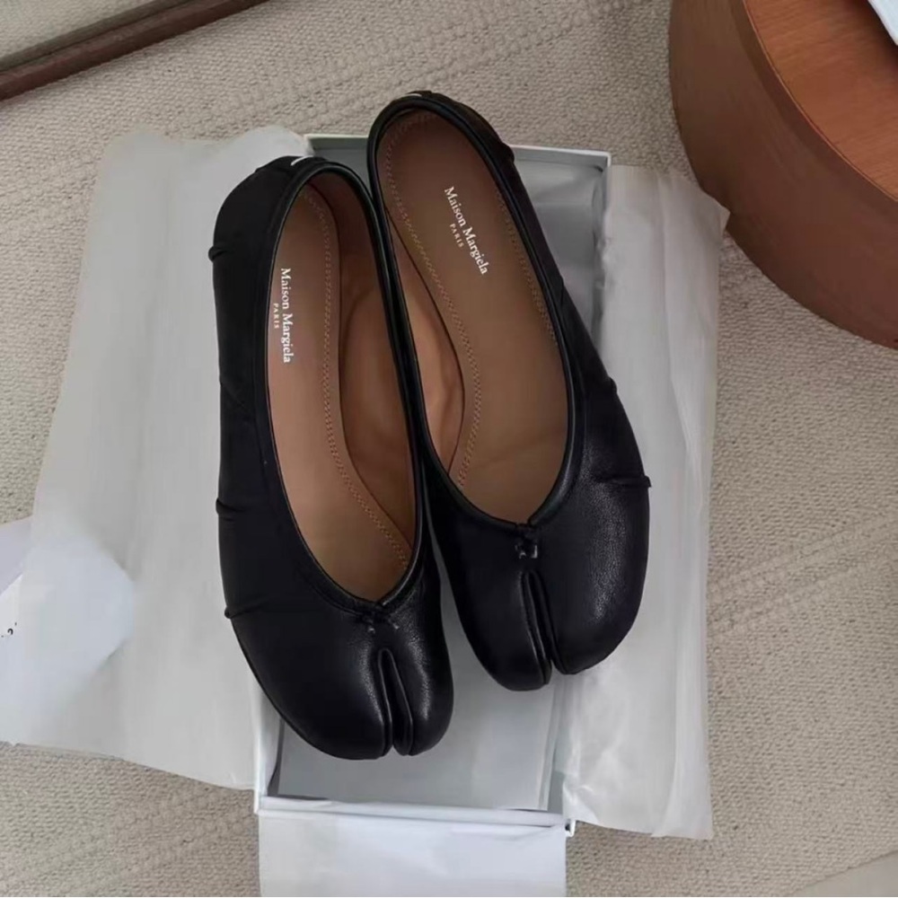 Maison Martin Margiela Classic Black Tabi Loafers